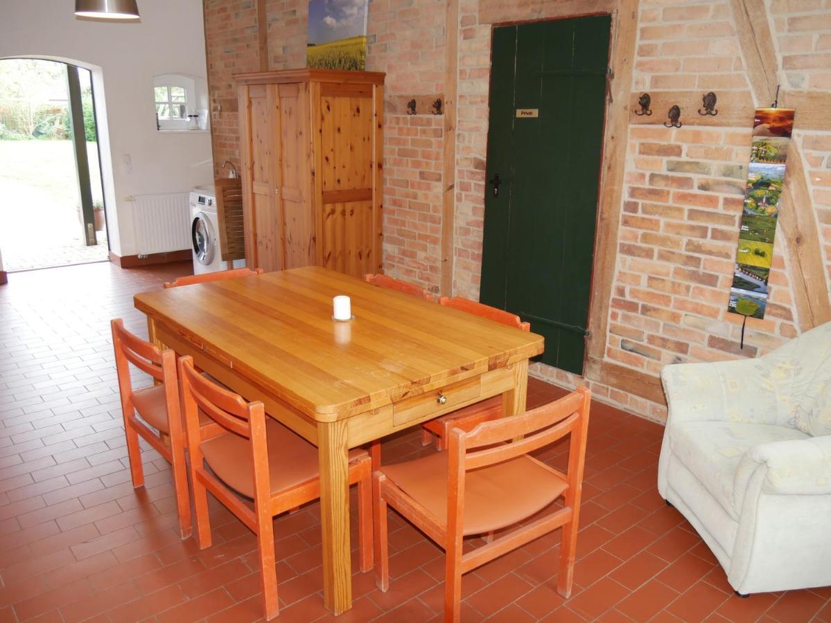 Lindenhof, Wohnung 1, Giebel Vipperow Luaran gambar